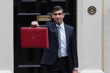 An image showing Rishi Sunak presenting the budget